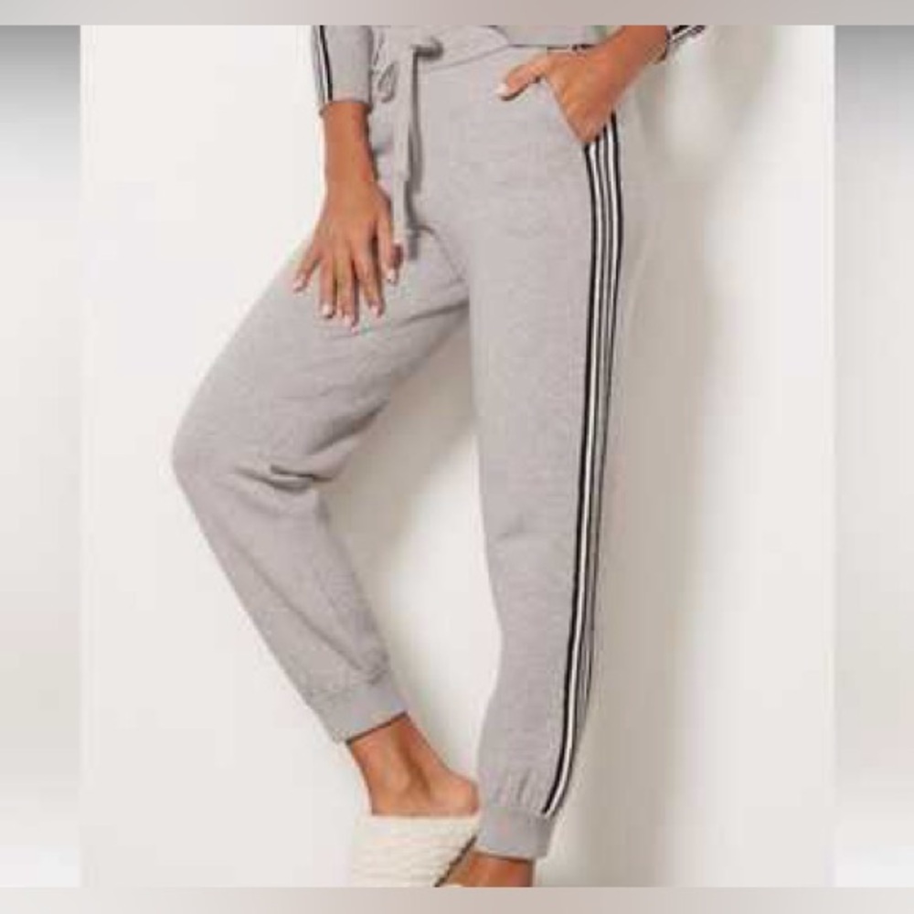 NEW Monrow Set Soft Knit Cozy Gray Luxury Lounge Jogger Sweater Sporty Stripe L - Picture 3 of 16